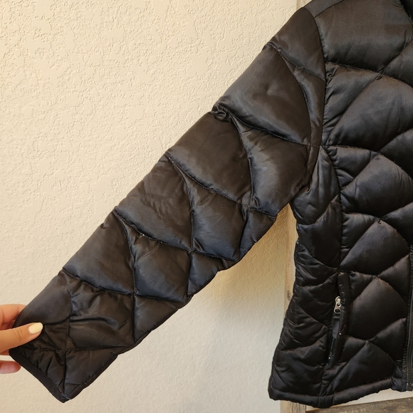 The North Face Girl's Black Puffer 550 Coat- Size XL (18) - Picture 3 of 10